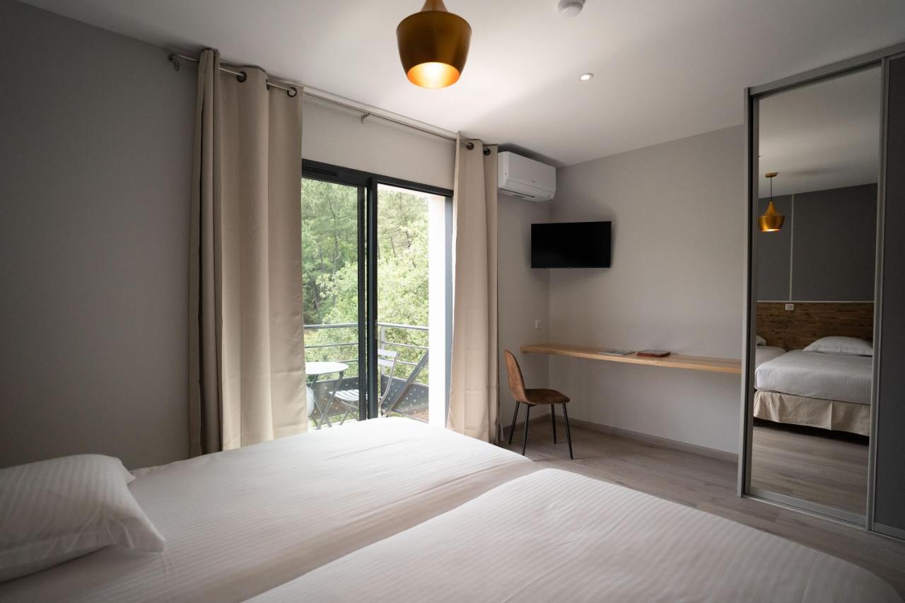 Hotel Les Vignes Chassiers Экстерьер фото